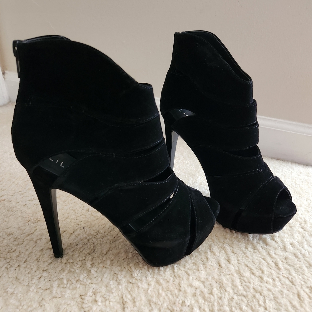 Booties/Shoes